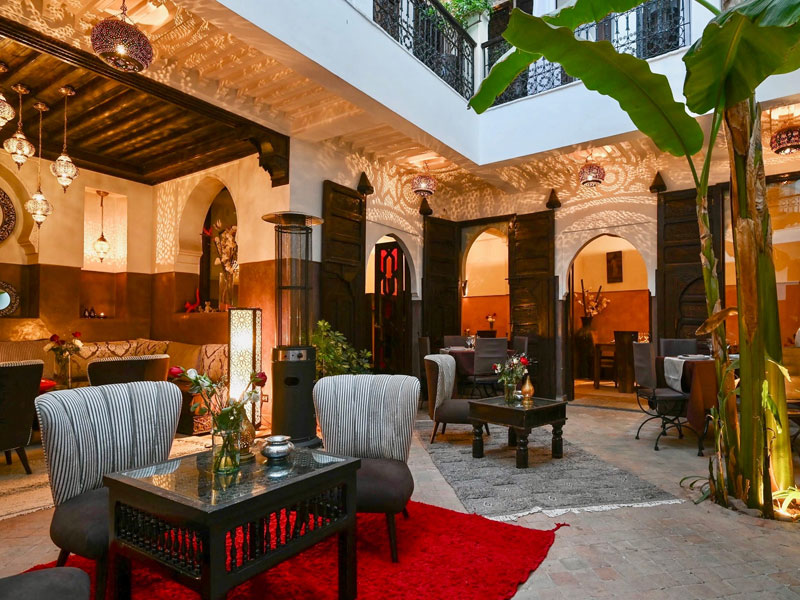 Séjour en famille ou entre amis, vous pouvez privatiser le Riad AYA pour faire de votre voyage à Marrakech, et de votre séjour au Riad,